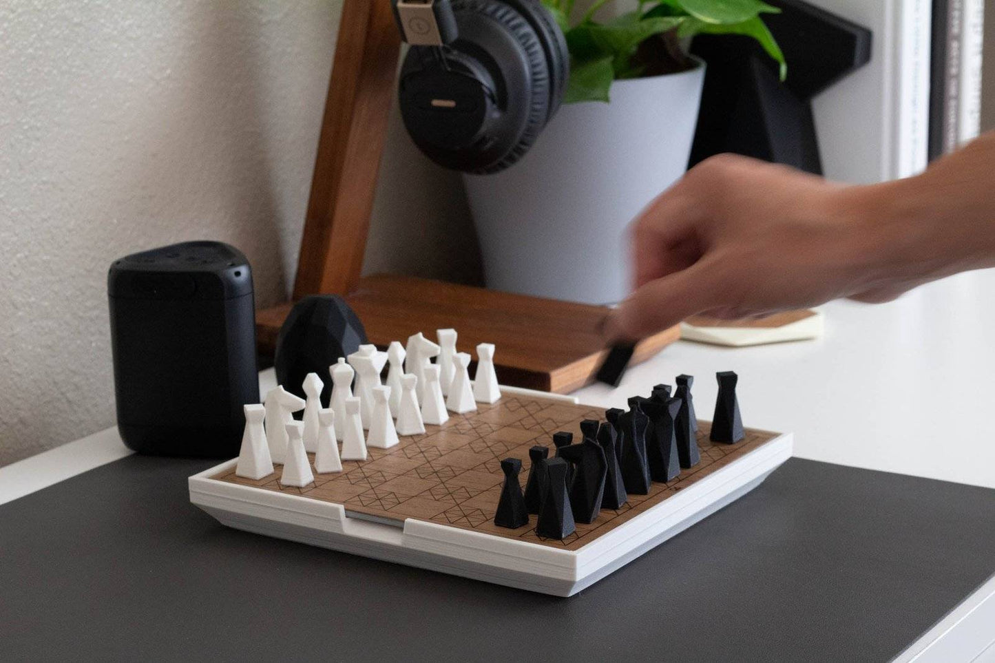 Personalized Magnetic Travel Chess Set, Modern Chess Set, Minimalist Unique Chess Set with Board, Birthday Gift, 3D Printed Chess Pieces