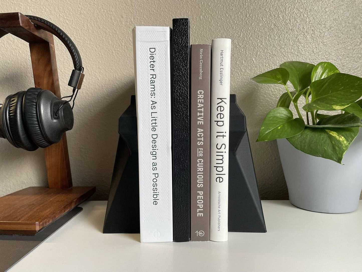 Chess Knight Bookends | Modern, Geometric, 3D Printed, Weighted | Home Decor | Bookends for Shelves, Bookstop, Book Holder | Unique Gift