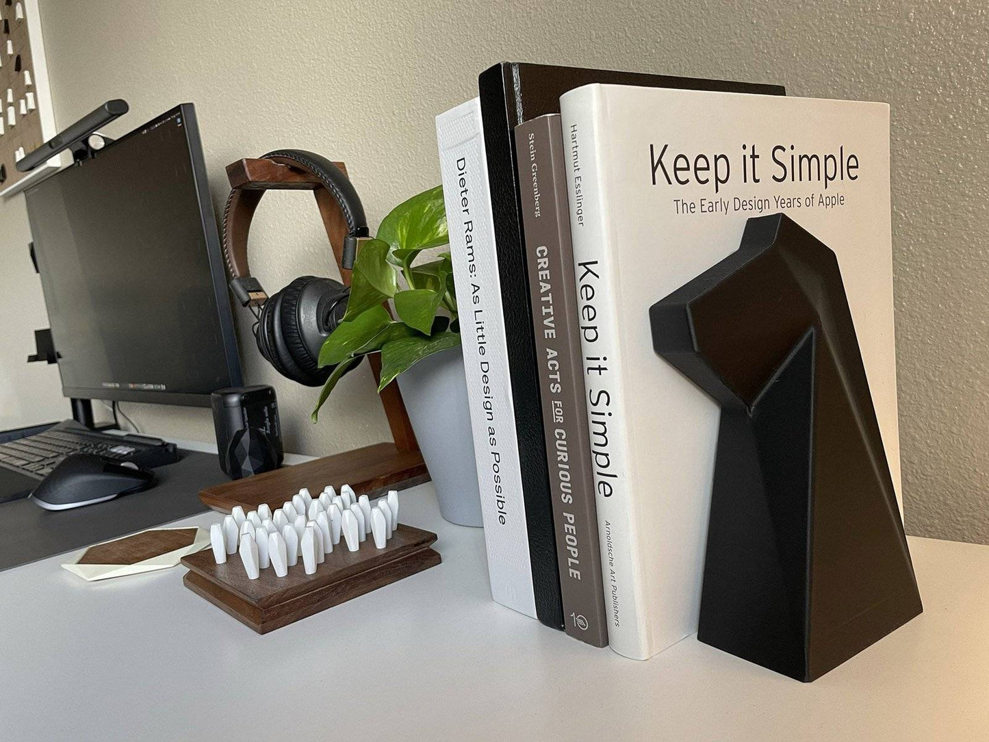 Chess Knight Bookends | Modern, Geometric, 3D Printed, Weighted | Home Decor | Bookends for Shelves, Bookstop, Book Holder | Unique Gift