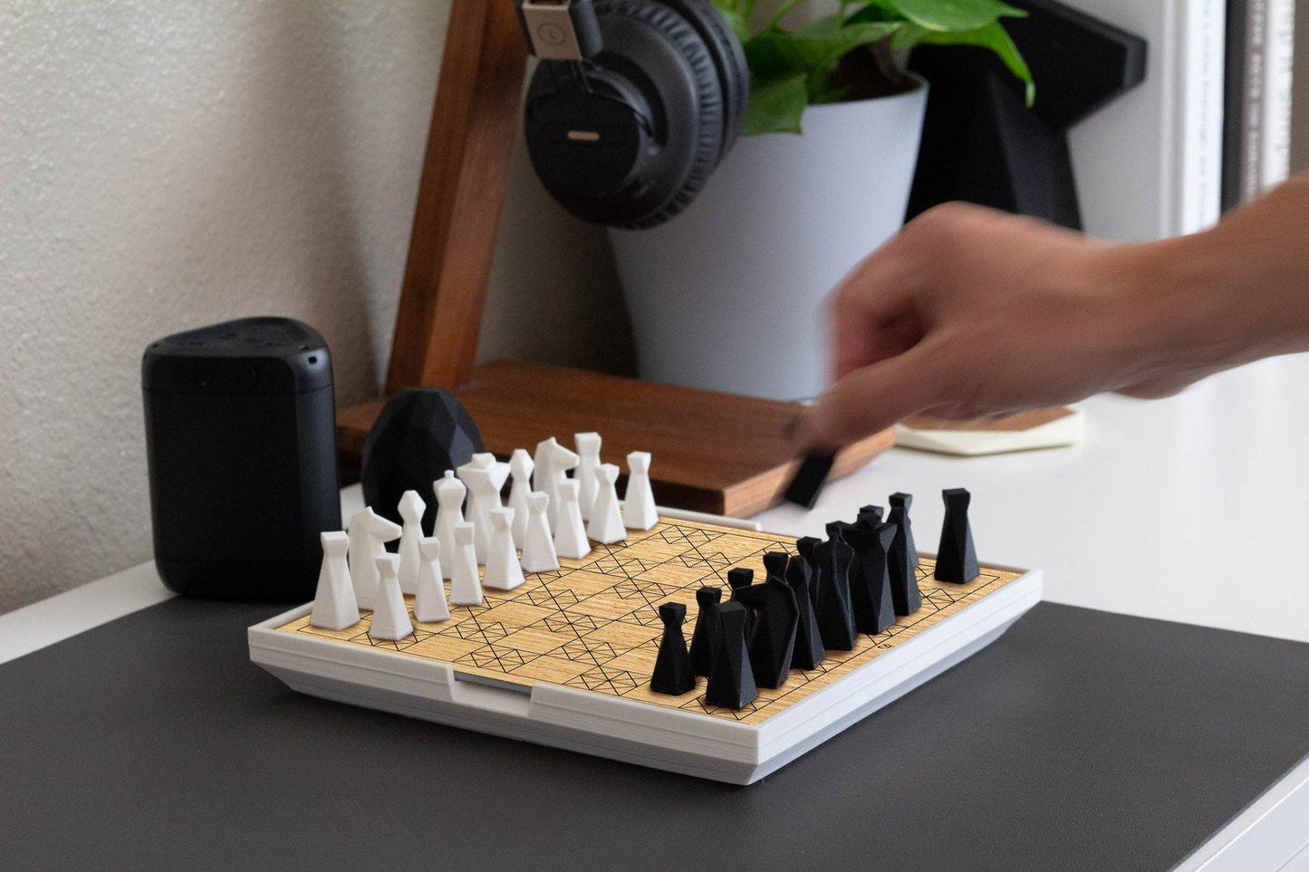 Personalized Magnetic Travel Chess Set, Modern Chess Set, Minimalist Unique Chess Set with Board, Birthday Gift, 3D Printed Chess Pieces