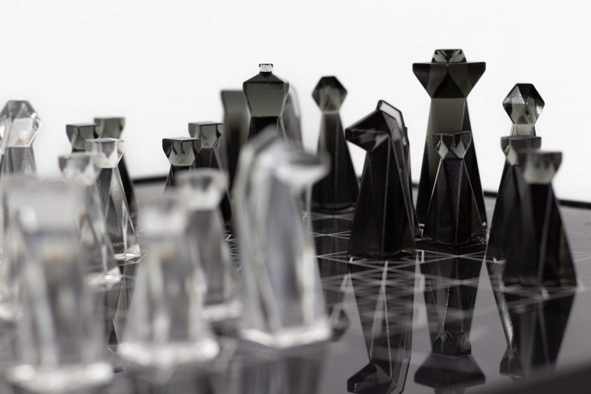 Luxury Chess Set - Modern Geometric Ultra Clear Resin Chess Set – PLA ...
