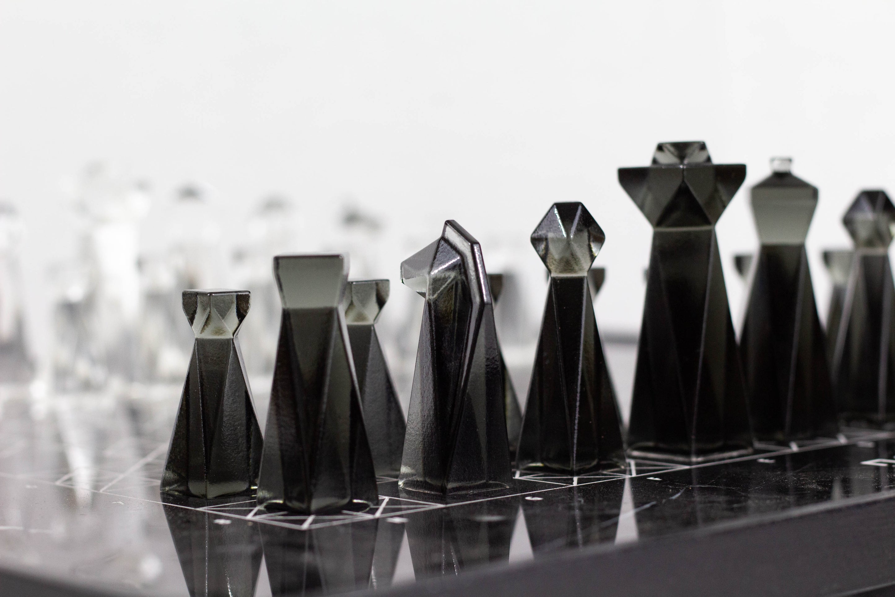 Luxury Chess Set - Modern Geometric Ultra Clear Resin Chess Set – PLA ...