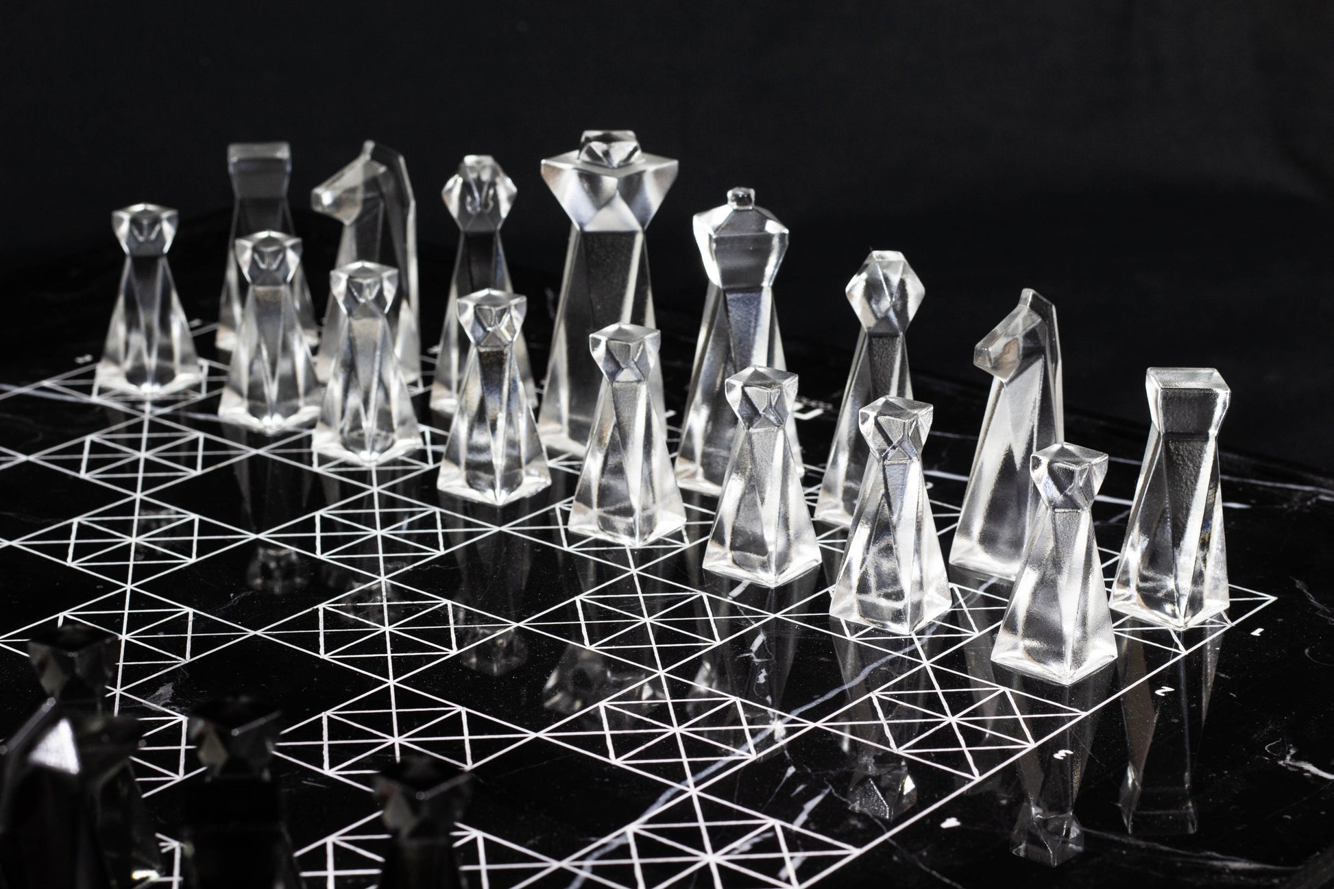 Luxury Chess Set - Modern Geometric Ultra Clear Resin Chess Set